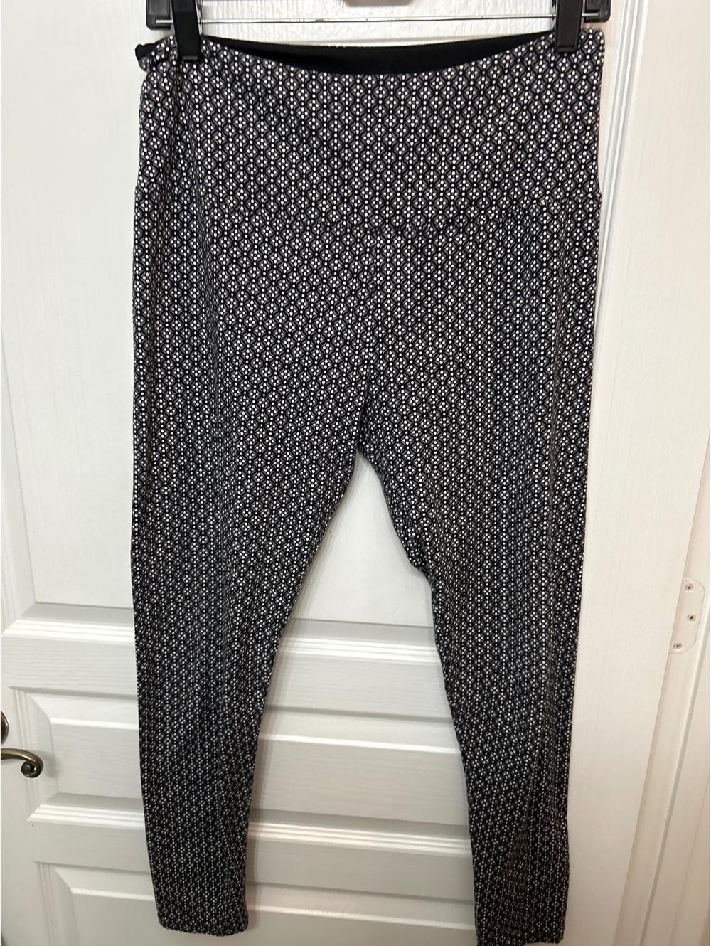 Dreamwear Women's Black and White Patterned Leggings Size XL